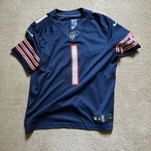 Men’s Nike Chicago Bears Justin fields large vapor jersey. Smoke and pet free